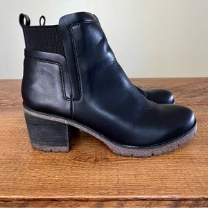 KORKS Elsie Ankle Boots Black Cushioned Block Heel Lug Sole Round Toe Size 8.5